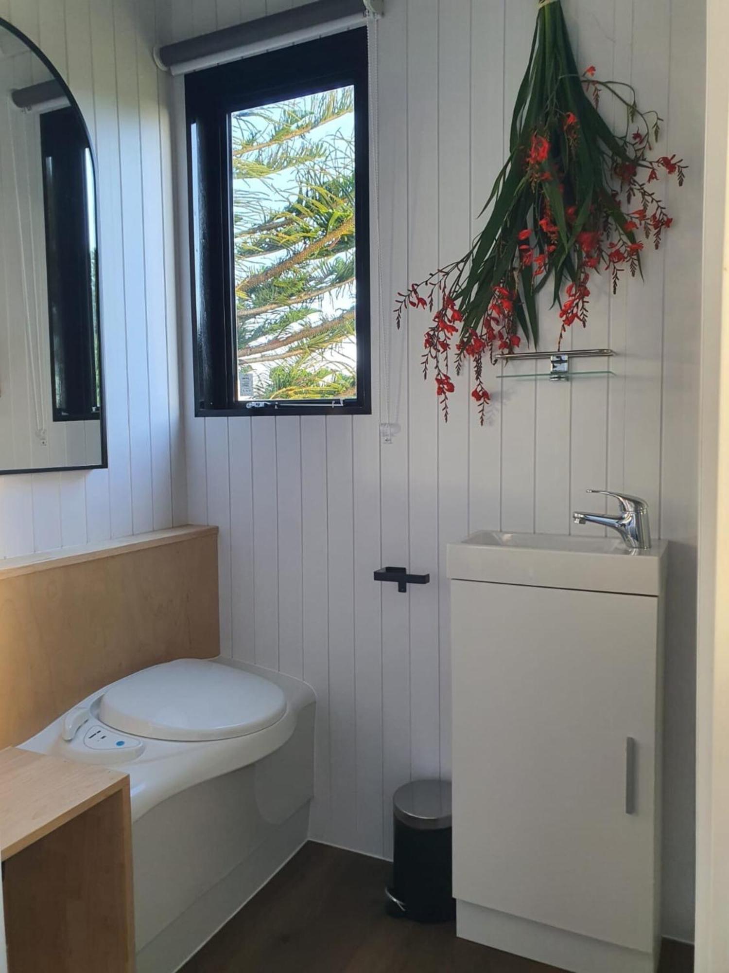 The Kauri Getaway By Tiny Away Villa Waitoki Екстериор снимка