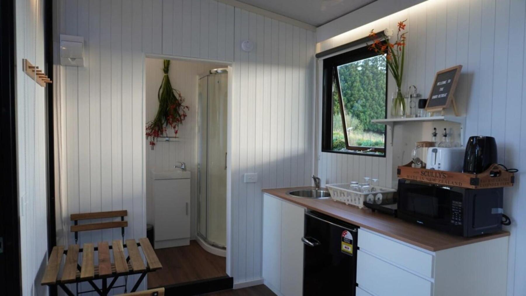 The Kauri Getaway By Tiny Away Villa Waitoki Екстериор снимка